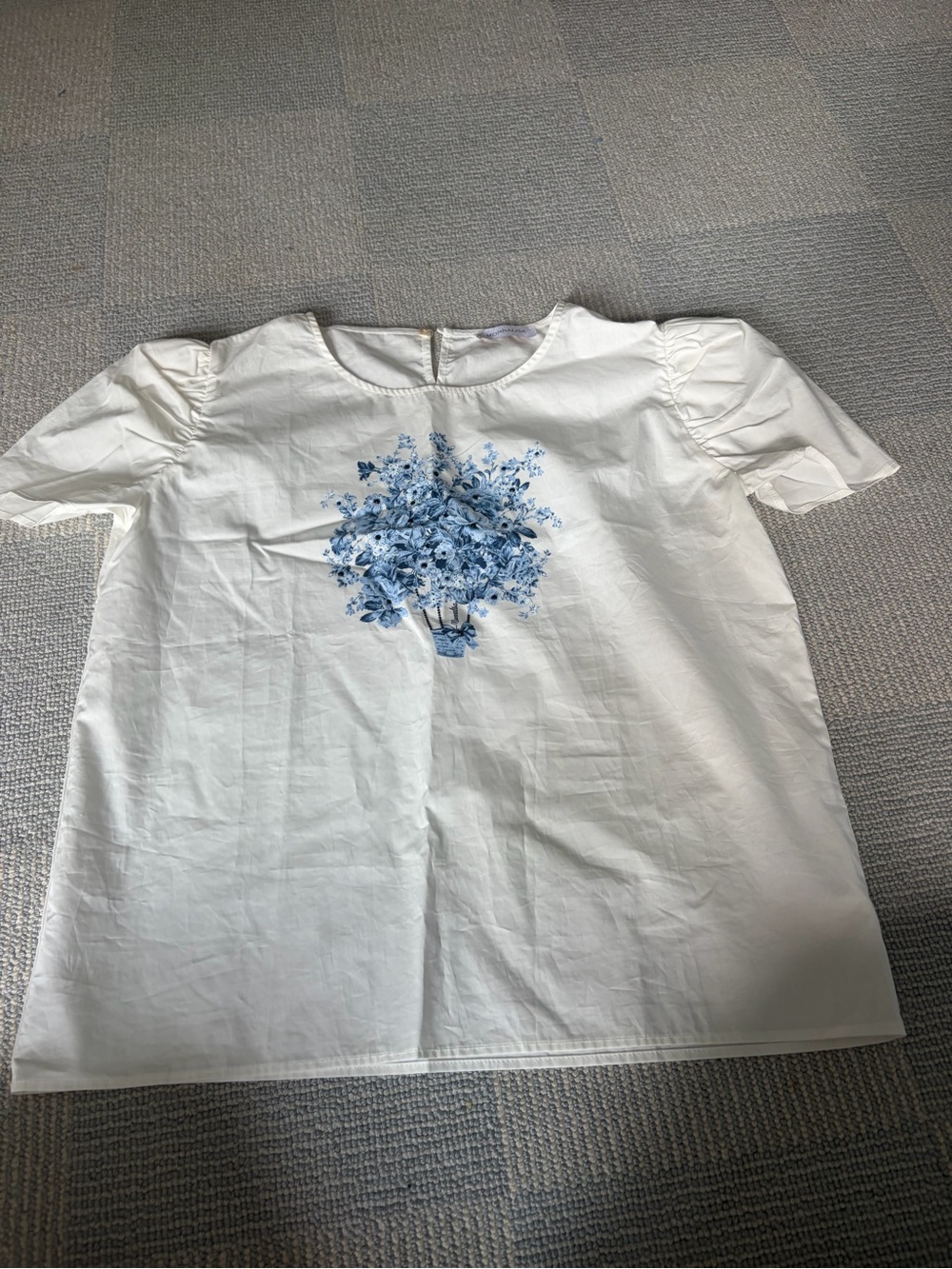 MonnaLisa Cream Shell Top with Blue Floral Bouquet